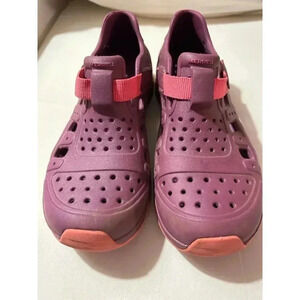 Merrell Girl’s Hydro Canyon in Pink/Berry size Big Girl 4